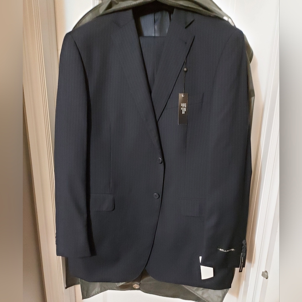 BNWT 46L Men's Navy Pinstripe Suit